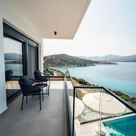 Alexandria Seaside Luxury In Kriaritsi Villa