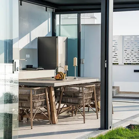 Villa Alexandria Seaside Luxury In Kriaritsi