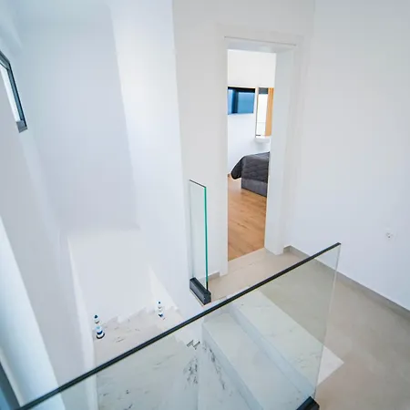 Alexandria Seaside Luxury In Kriaritsi Villa