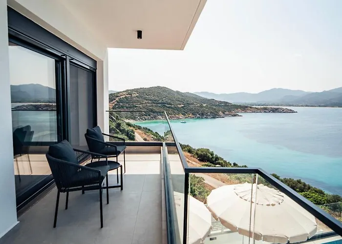 Alexandria Seaside Luxury In Kriaritsi Villa